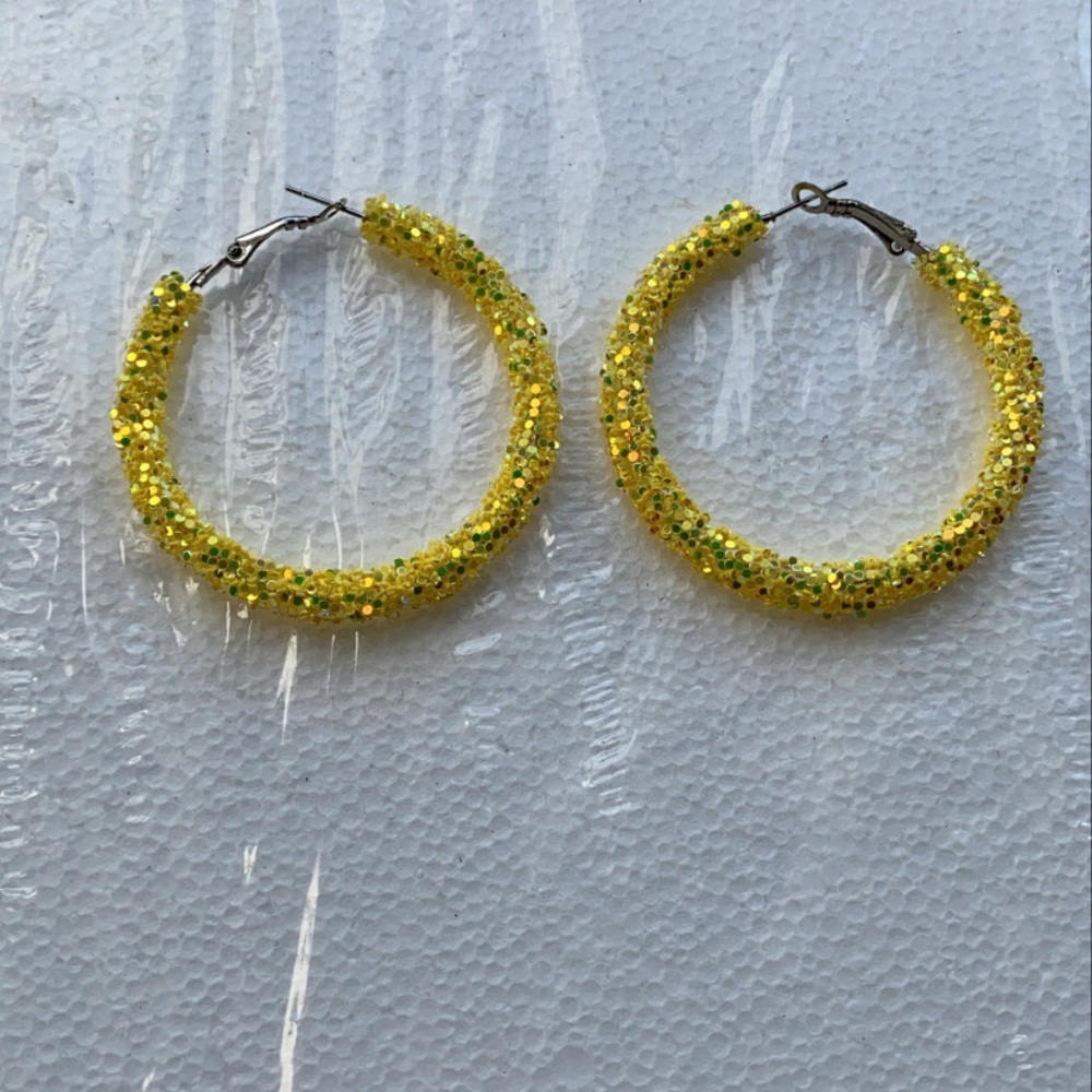 ***NWOT*** Bling Yellow Circle Earrings